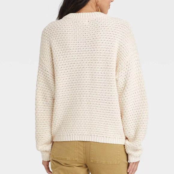 Universal Thread Sweaters Universal Thread Cream Crewneck Pullover